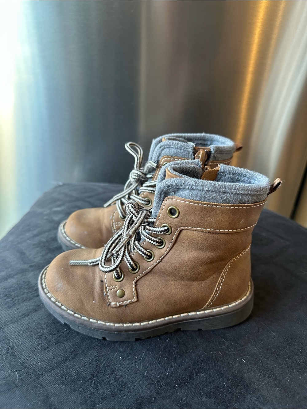 Kids Brown Lace-Up Hiking Boots! Toddler Size 8